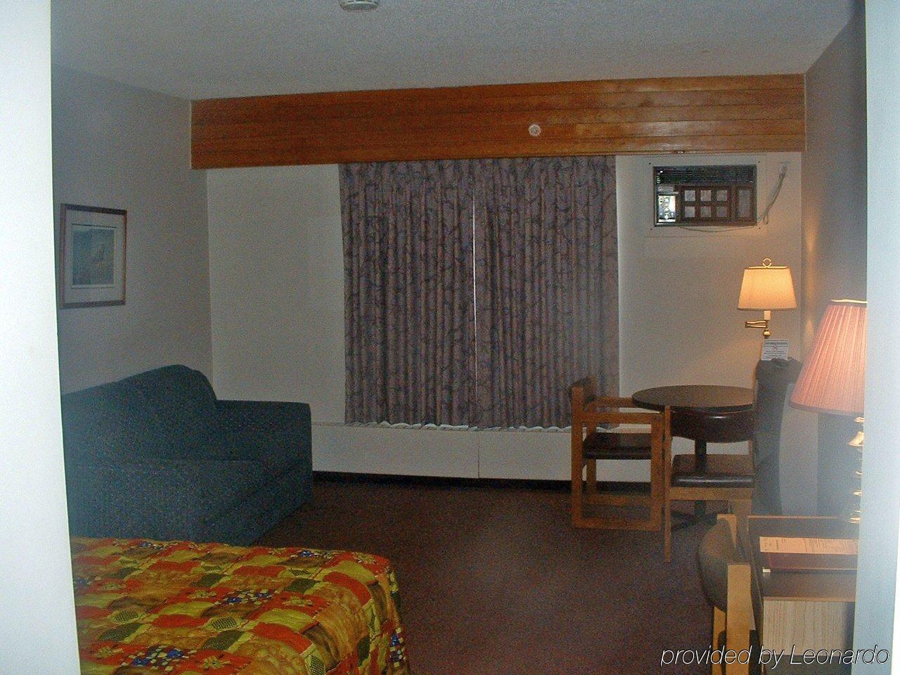רוקי מאונטיין האוס Walking Eagle Inn & Lodge חדר תמונה