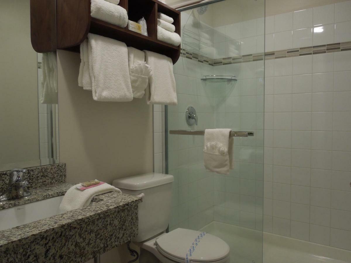 רוקי מאונטיין האוס Walking Eagle Inn & Lodge מראה חיצוני תמונה